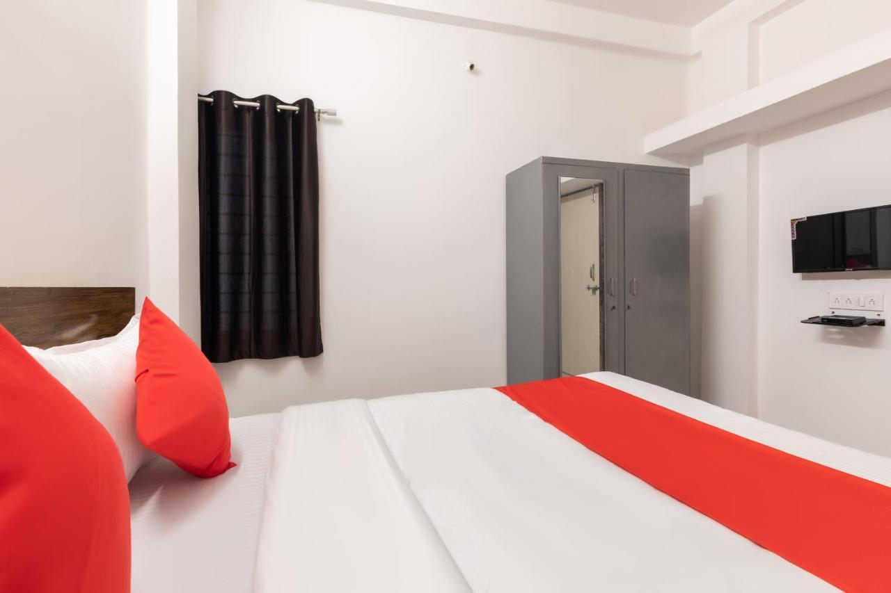 Hotel Nathaliya Katunayaka Exteriör bild